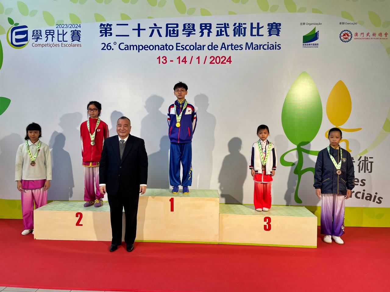2023y215-02.jpg