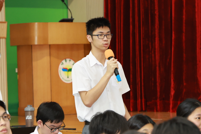 19_7c04f.JPG