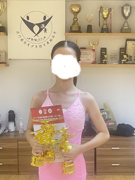 4.1学生获奖成果_238_728bd.jpg