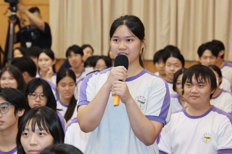 9_805c6.JPG