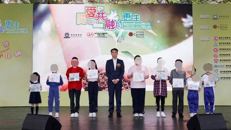 学生获奖成果_381_25a85.jpg