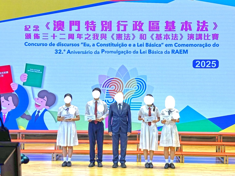 学生获奖成果_421_ed4ec.jpg